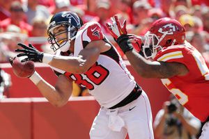 Atlanta aplasta 40-24 a Kansas City