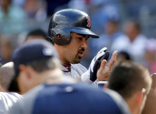 Impulsa Adrián González victoria de Boston sobre Yanquis