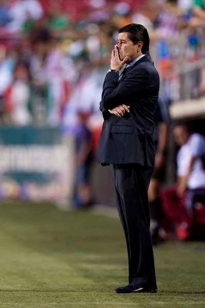 Luis Fernando Tena tendrá que corregir el camino previo a la Copa América. FOTO: CÉSAR VICUÑA