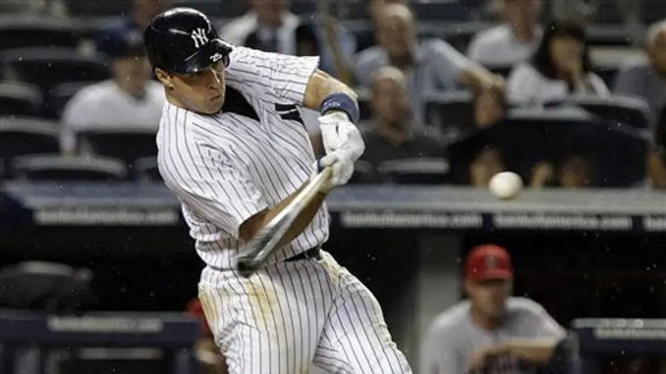 Yanquis ganan con dos jonrones de Teixeira