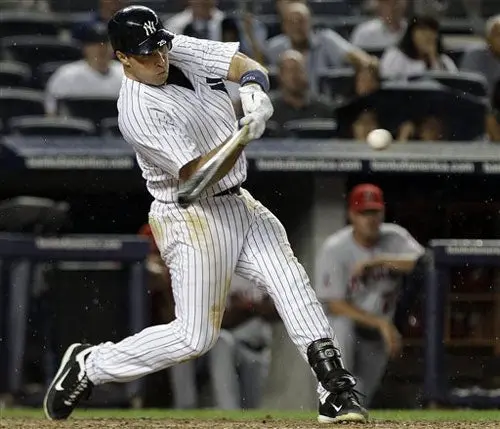 Yanquis ganan con dos jonrones de Teixeira