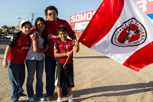 Familias acuden a apoyar al equipo cuando juega de local | ARCHIVO RÉCORD