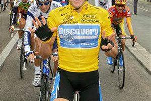 Armstrong correrá el sábado a pesar de la USADA