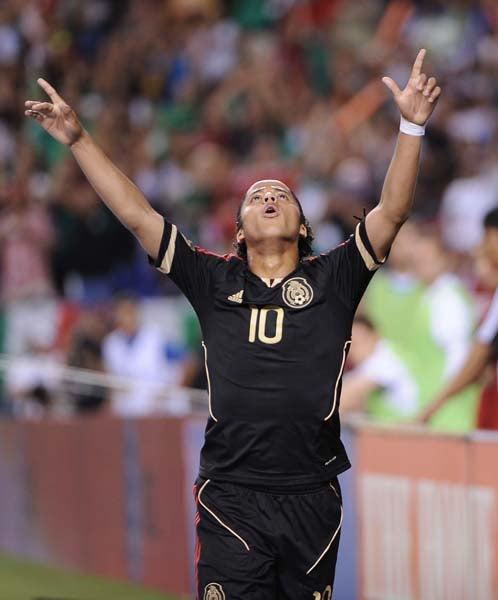 Giovani dos Santos abre el marcador al minuto 22. FOTO: ULISES BRAVO