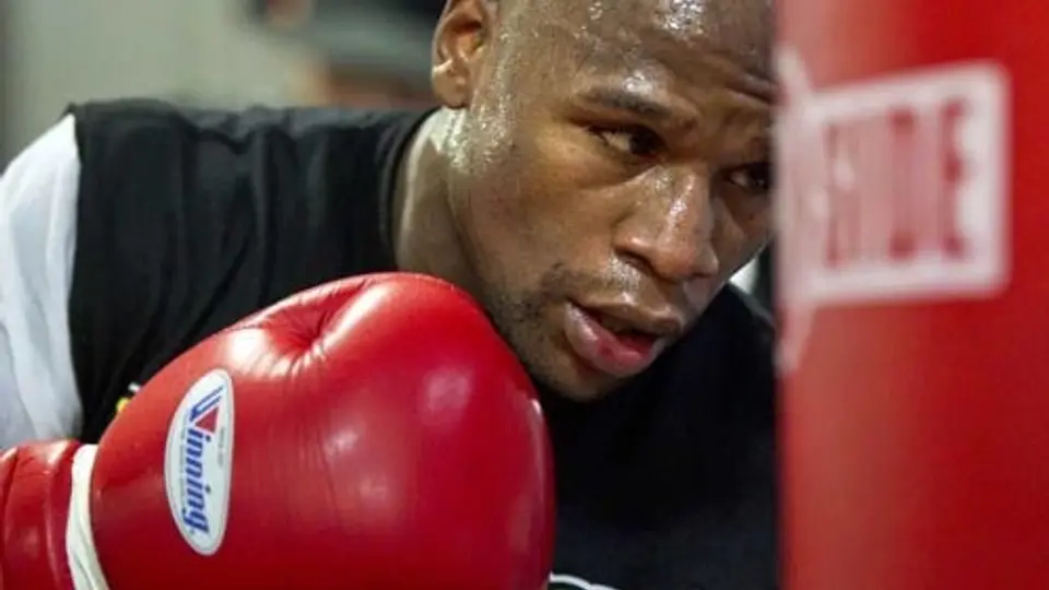 Mayweather es sentenciado a 90 días de cárcel