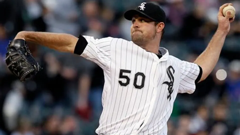 John Danks, permanecerá en Medias Blancas