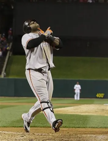 Gigantes blanquean a Cardenales y se mantienen con vida