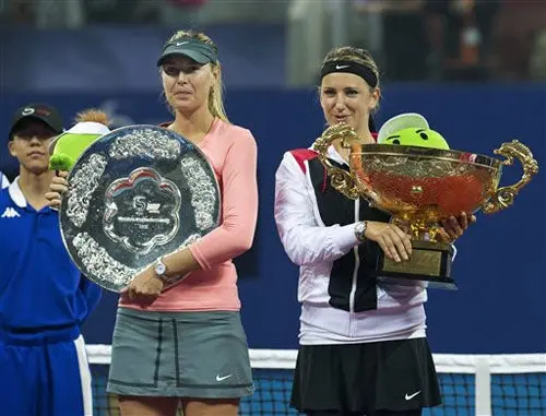 Azarenka aplasta a Sharapova en la Final de Beijing
