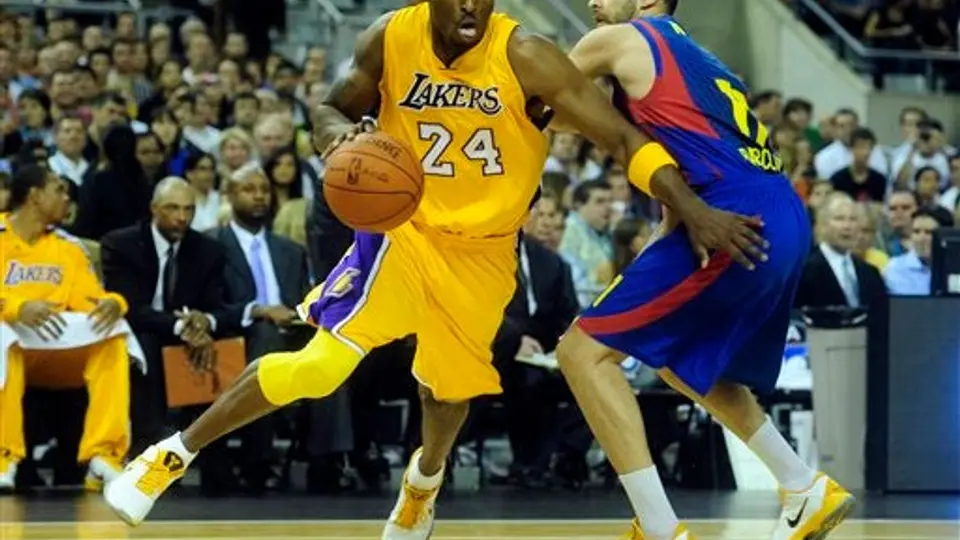Regal Barcelona vence a los Lakers 92-88