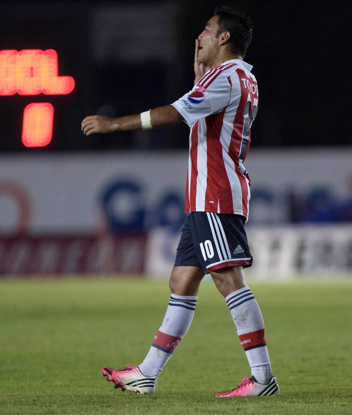 Marco Fabián se lamenta por no concretar sus disparos | MEXSPORT