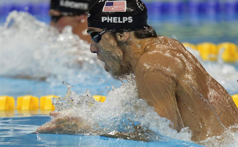 Michel Phelps pelea con su compatriota Lochte para batir el récord mundial. FOTO: EFE
