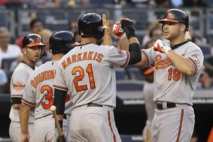 Orioles vienen de atrás y vencen a Yanquis