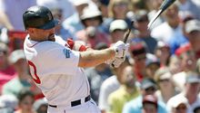 Boston despide a Youkilis con victoria
