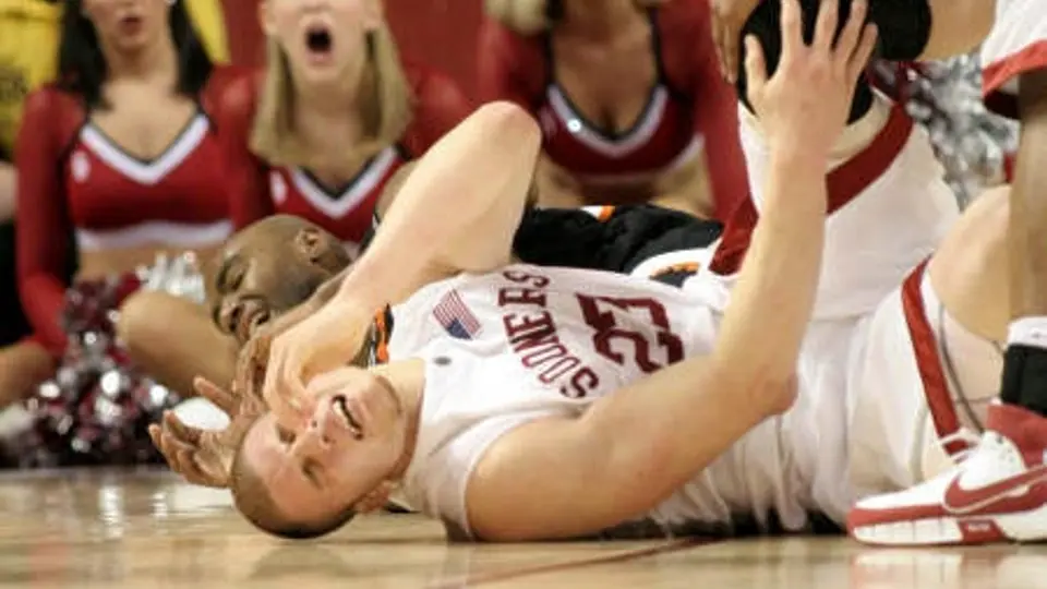 Blake Griffin se lesiona la rodilla rumbo a JO