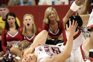 Blake Griffin se lesiona la rodilla rumbo a JO