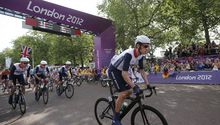 Bradley Wiggins, hospitalizado tras chocar con una furgoneta