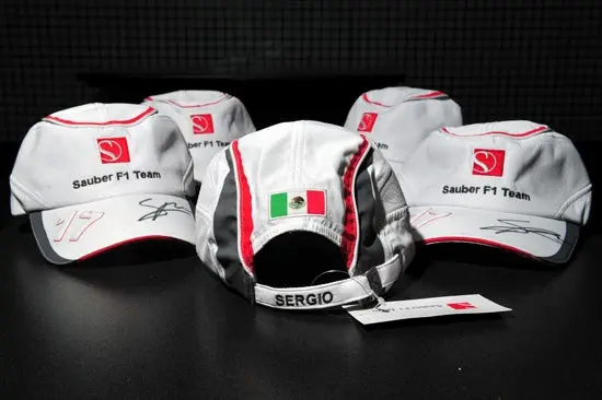¡Llévate a Checo en la cabeza!