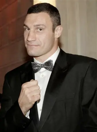 Klitschko, operado exitosamente de un cálculo renal