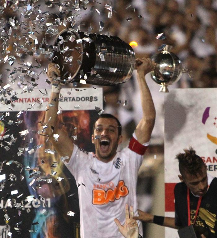Con 2-1 Santos de Brasil vence a Peñarol de Uruguay. FOTO: EFE