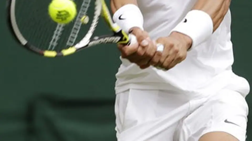 Nadal no será operado de la rodilla