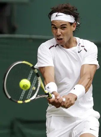 Nadal no será operado de la rodilla