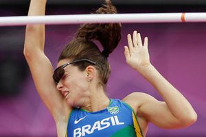 Murer afirmó que el viento no la dejó hacer su salto