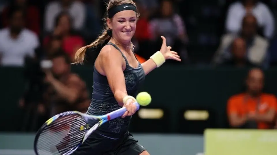 Azarenka vence a Kerber y la deja sin opciones en el Masters de la WTA
