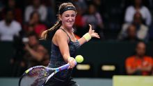 Azarenka vence a Kerber y la deja sin opciones en el Masters de la WTA
