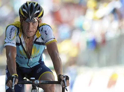 Armstrong borra de Twitter sus 7 títulos del Tour de France