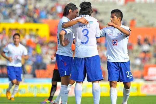 Cruz Azul se fue al frente con un autogol. FOTO: CIRO GUTIÉRREZ