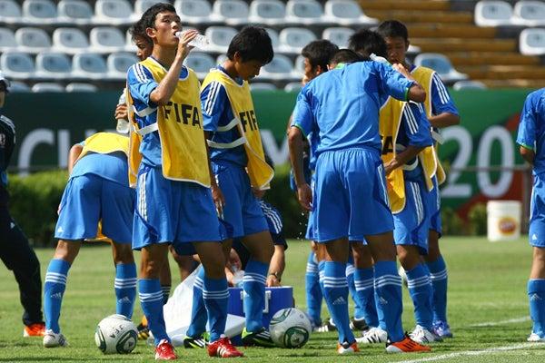 Los japoneses entrenando en el Universitario. FOTO: JOEL BRAVO