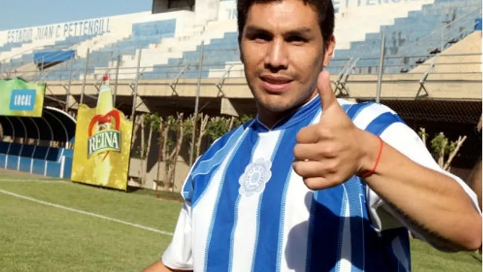 Salvador Cabañas logra ascenso con el 12 de Octubre de Paraguay
