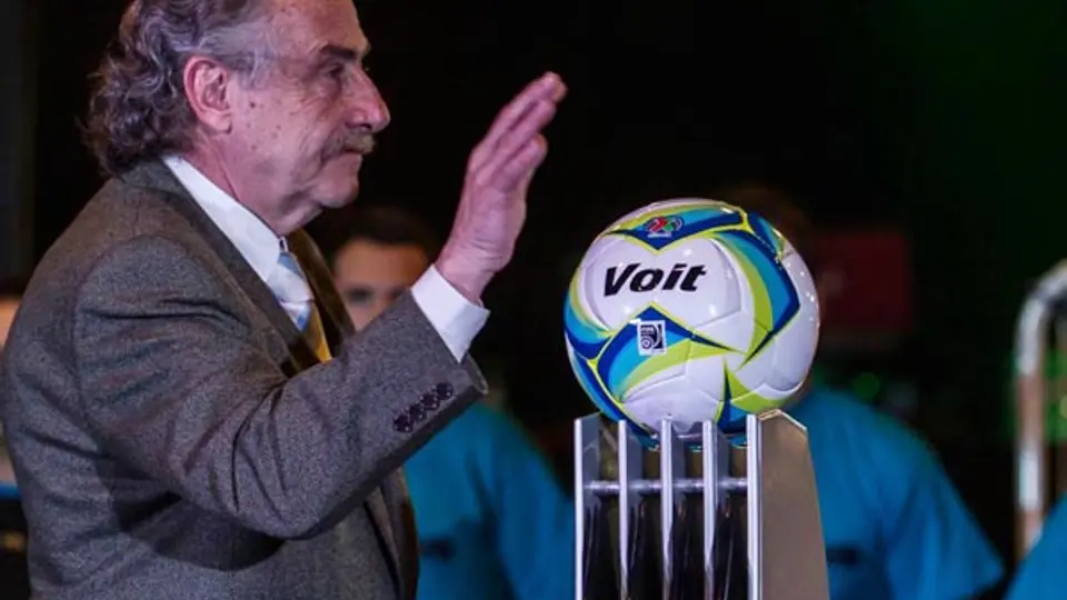 Presentan el nuevo balón de la Liga MX