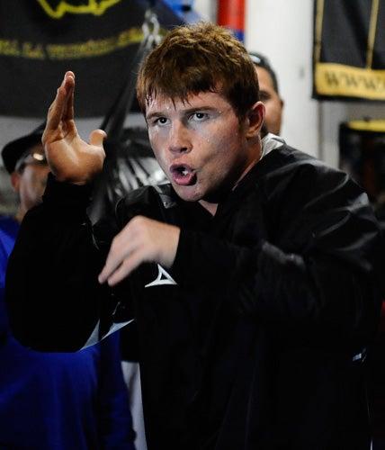 Saúl Álvarez finalizó su preparación para exponer su título Superwelter del CMB ante Ryan Rhodes (FOTO: GENE BLEVINS-HOGAN)