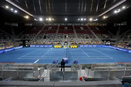 ATP prohibe pistas de arcilla azul