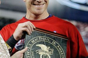 Hamilton es nombrado MVP de la Serie de Campeonato