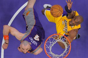 Bryant lidera victoria de Lakers sobre Suns