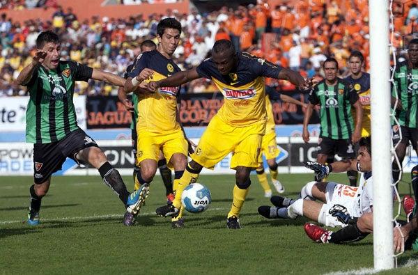 El ecuatoriano marcó tras un tiro de esquina. FOTO: MEXSPORT