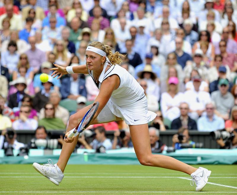 Kvitova logra avanzar por primera vez en hierba. FOTO: EFE