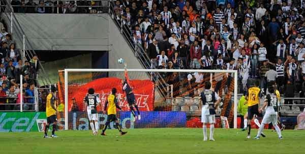 Ambos equipos siempre ofrecen buenos partidos. FOTO: CIRO GUTIÉRREZ