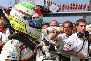 Checo corre mejor arrancando de atrás