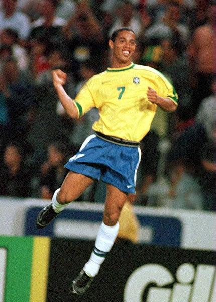 Ronaldinho era parte de aquella selección brasileña que sucumbió ante México | MEXSPORT