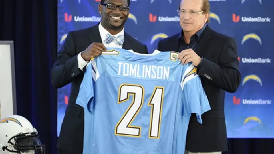 'Debo hacerme a un lado': Tomlinson