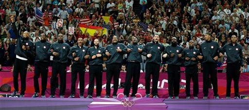 Todos los integrantes se mostraron contetos por ser campeones olímpicos | AP