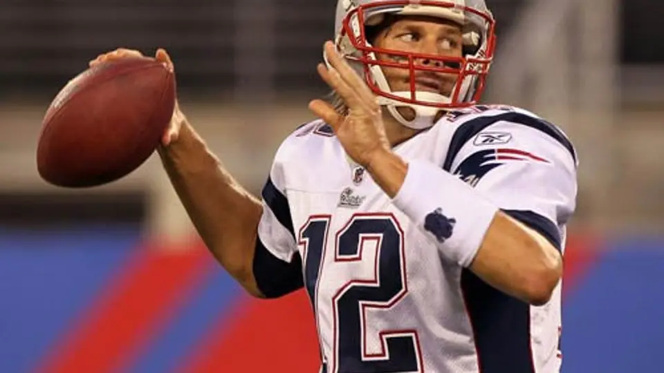 Brady no entrenó al parejo y sería duda para el juego ante Denver