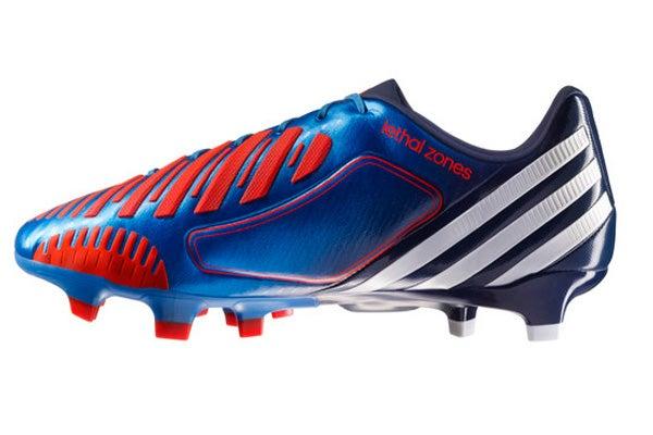 Di Maria luce uno par de ADIDAS Predator Lethal Zone | ESPECIAL