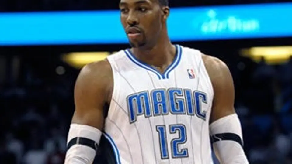 Howard sería nuevo jugador de Lakers