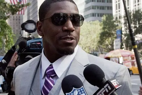 Jonathan Vilma modifica demanda contra Goodell