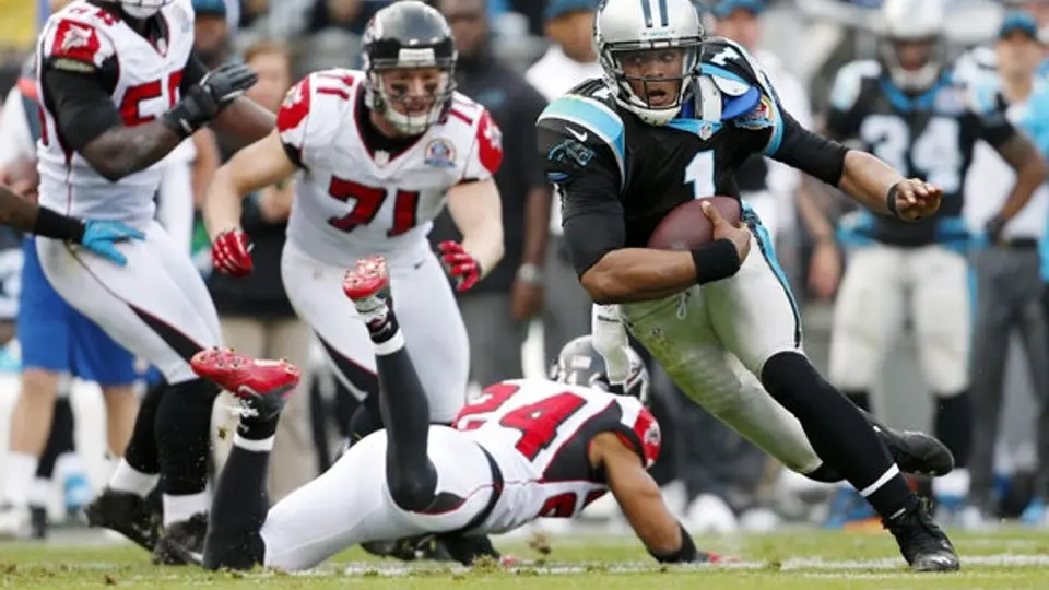 Actuación redonda de Cam Newton para victoria sobre Atlanta