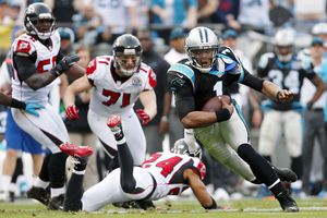 Actuación redonda de Cam Newton para victoria sobre Atlanta